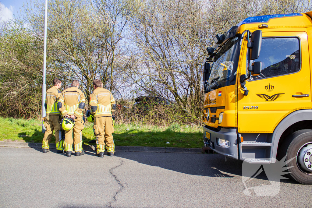 Automobilist spoorloos na te water raken