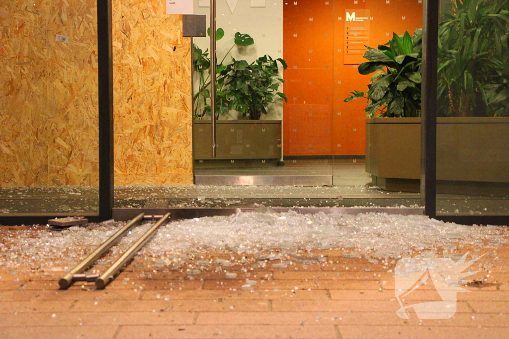 Explosie bij kantoorpand