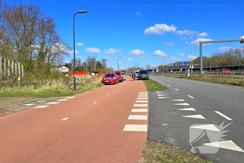 Afgebrokkelde kant van Valkenburgsemeer bedreigt gas en elektra leding