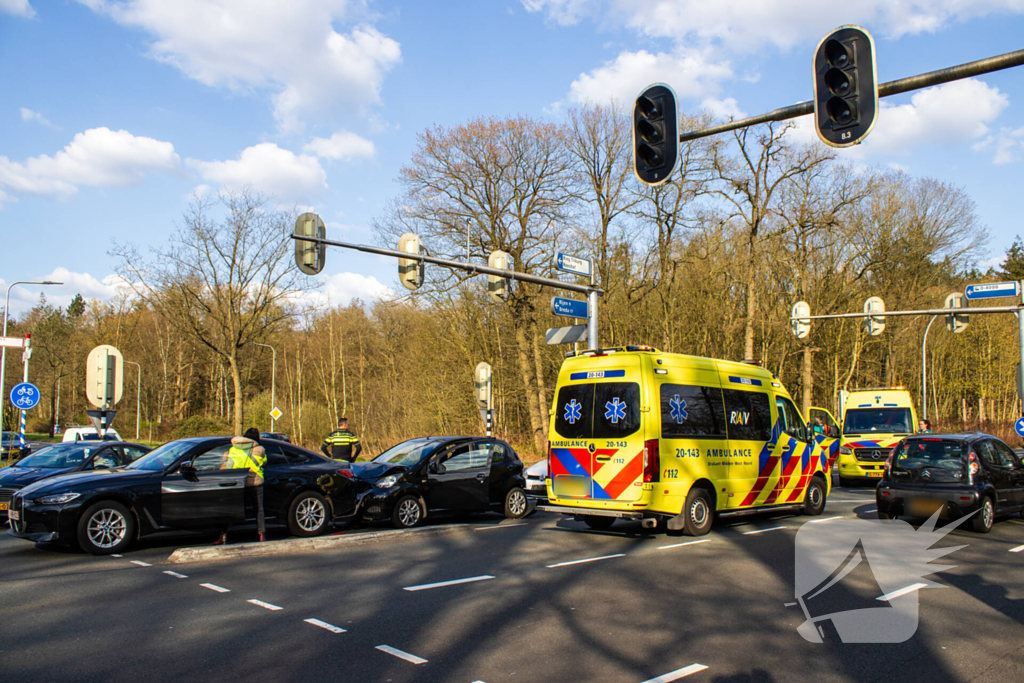 Verkeerschaos na kop-staartaanrijding