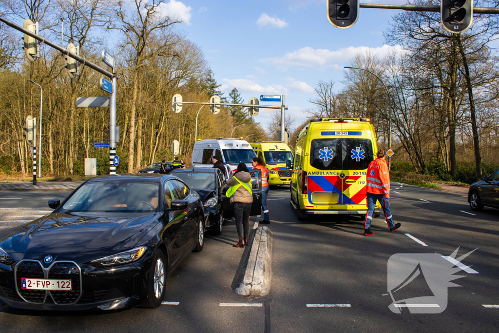 Verkeerschaos na kop-staartaanrijding