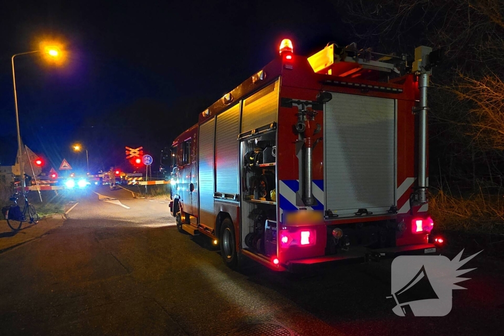 Hulpdiensten groots opgeroepen na aanrijding op spoor