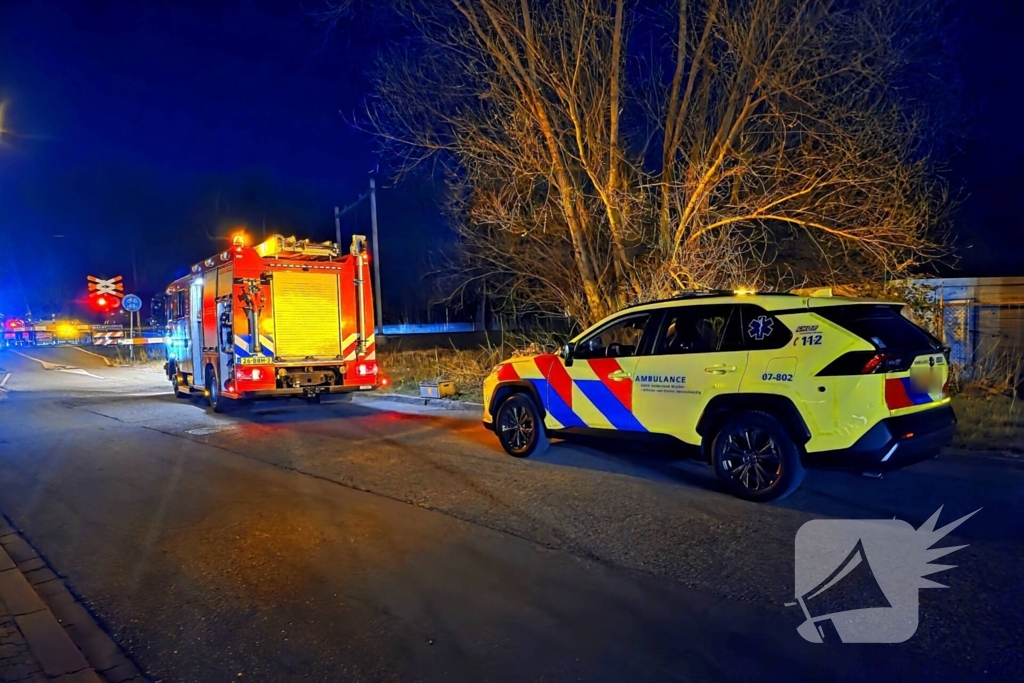 Hulpdiensten groots opgeroepen na aanrijding op spoor