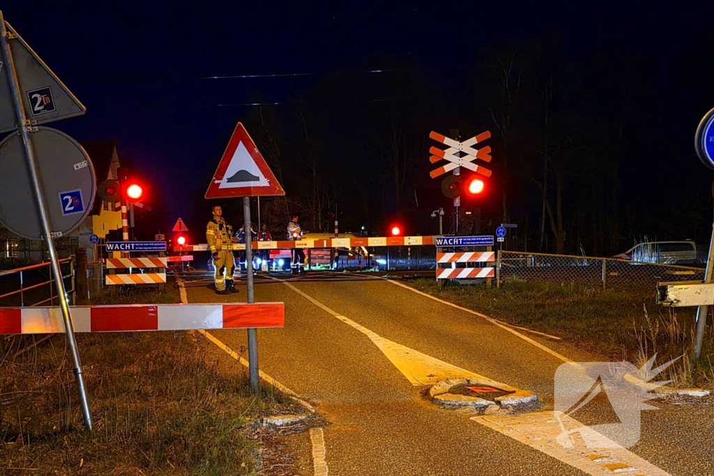 Hulpdiensten groots opgeroepen na aanrijding op spoor