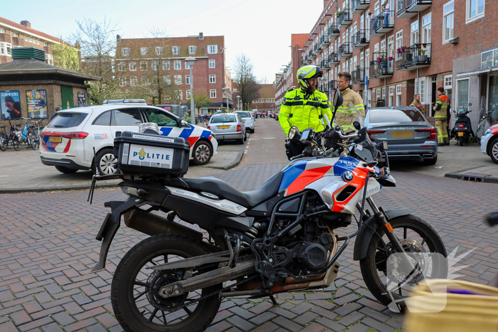 Politie haalt persoon met verward gedrag uit woning