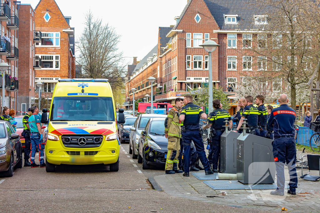 Politie haalt persoon met verward gedrag uit woning