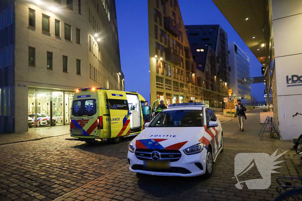 Persoon uit water gered door brandweer