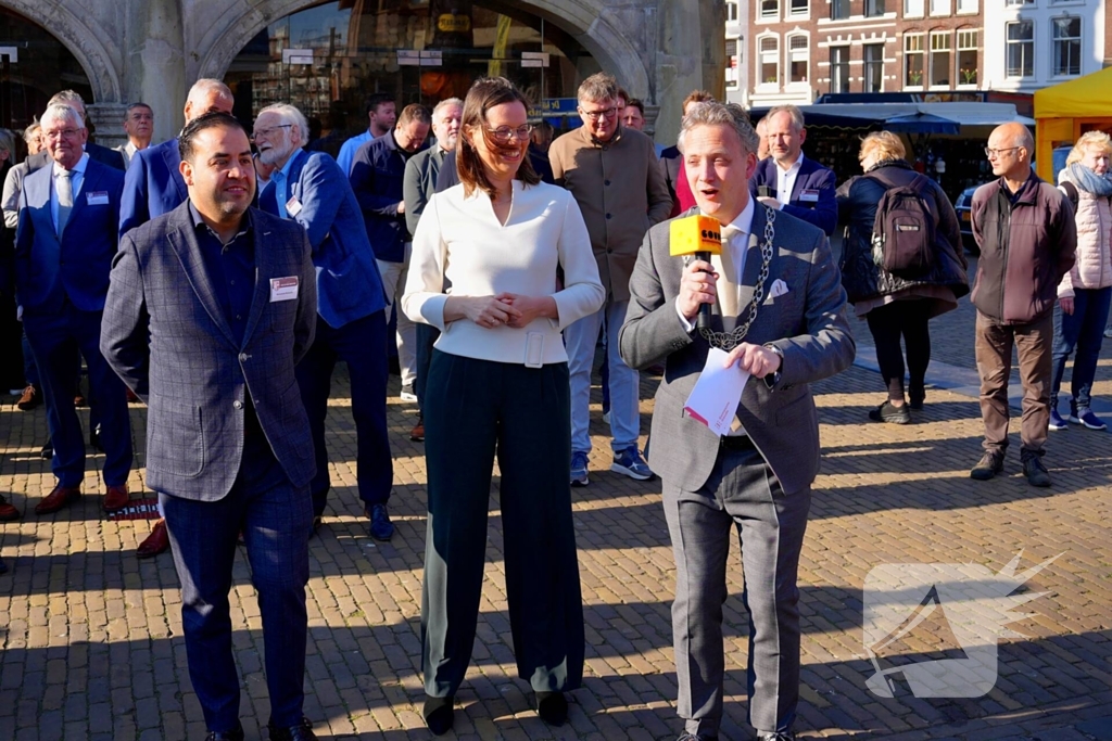 Kamerleden aanwezig bij opening kaasmarkt