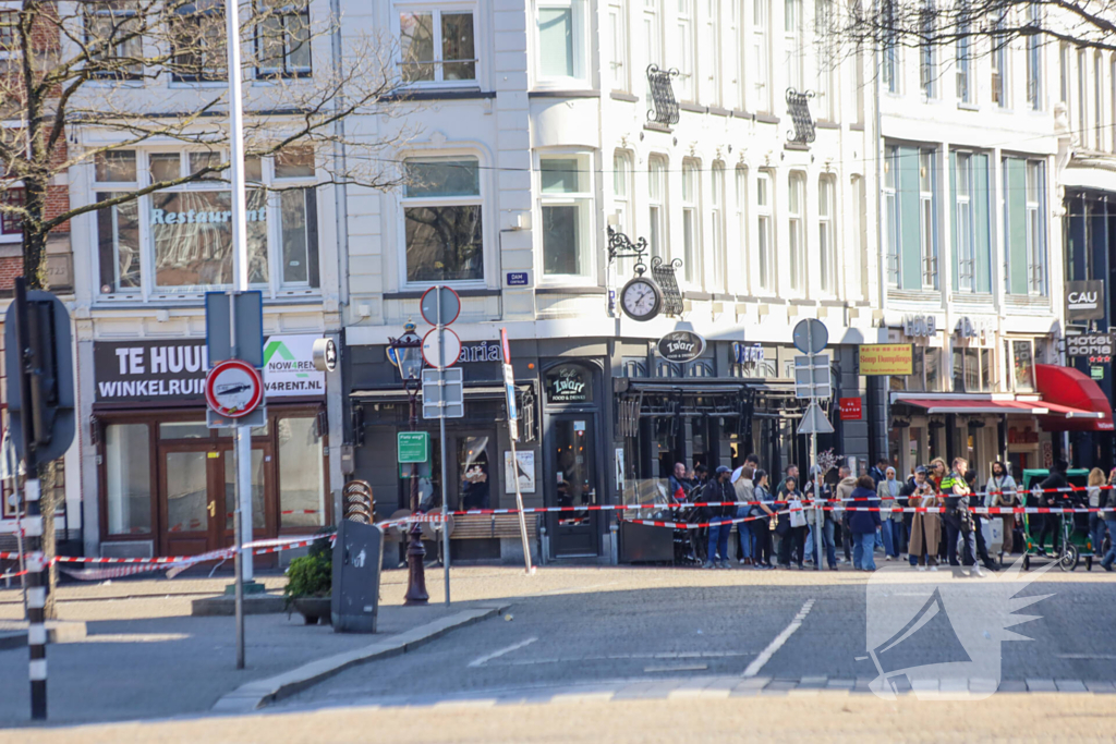 Auto vliegt in brand na ontploffing