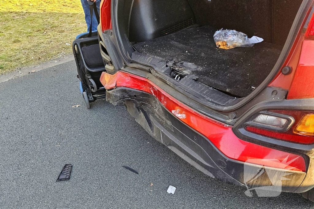 Meerdere voertuigen betrokken bij aanrijding op provincialeweg