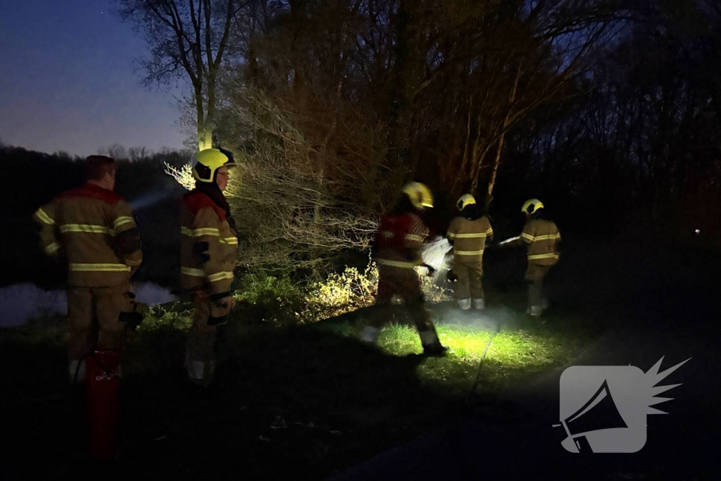 Brandweer ingezet voor bermbrand