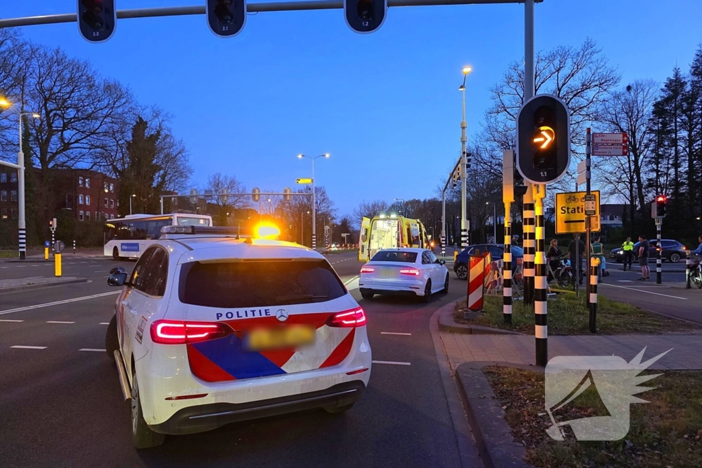 Aanrijding bij verkeerslichten kruising