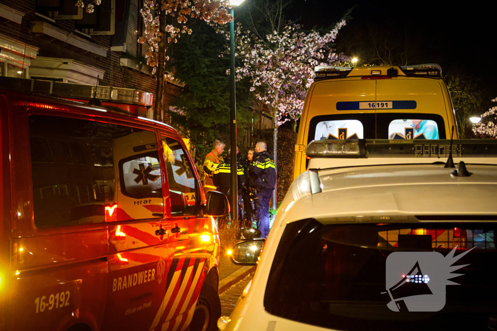 Brand in bed; twee personen naar ziekenhuis