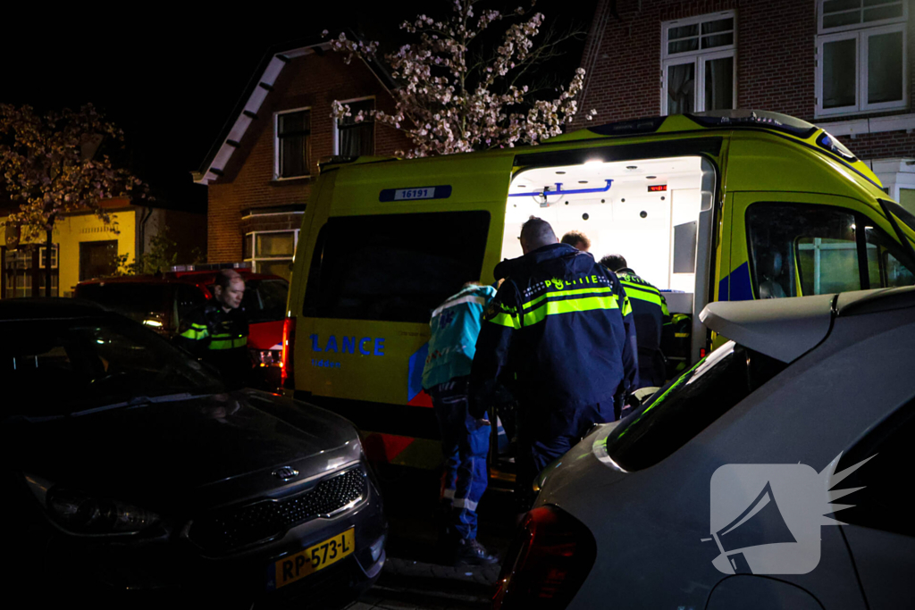 Brand in bed; twee personen naar ziekenhuis