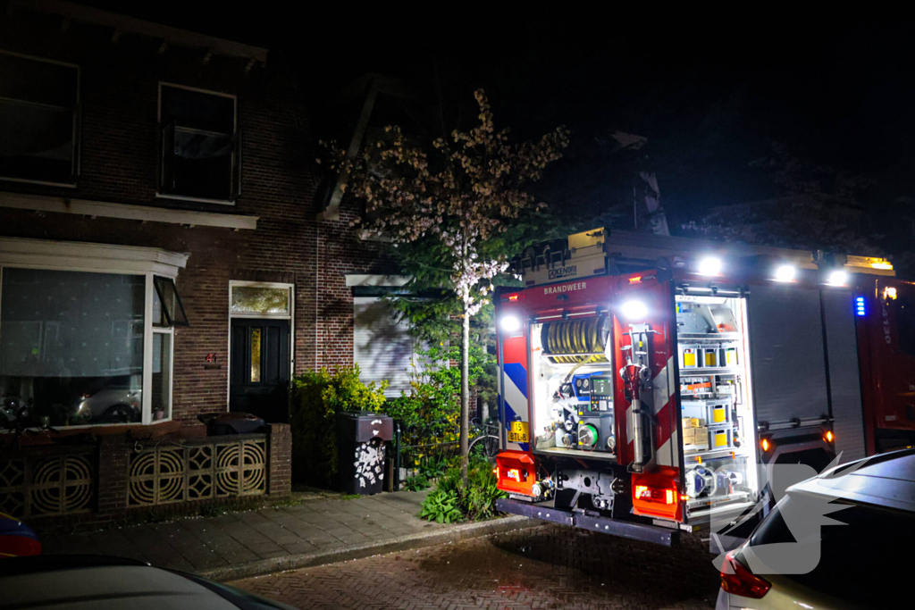 Brand in bed; twee personen naar ziekenhuis