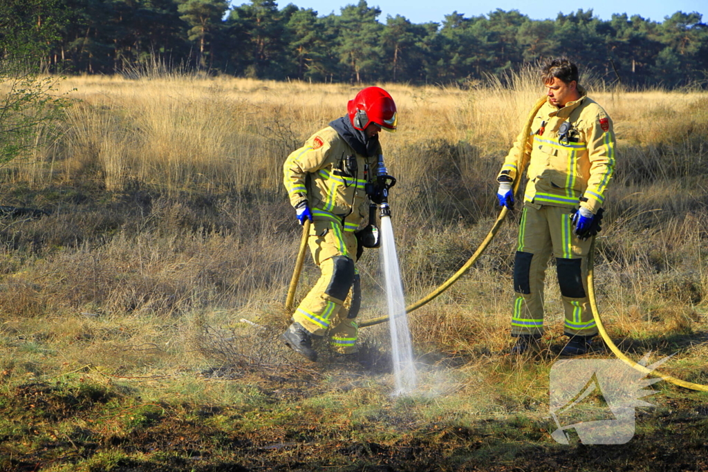 Stuk militair gebied afgebrand