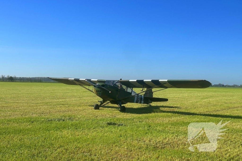 Historisch vliegtuig maakt noodlanding