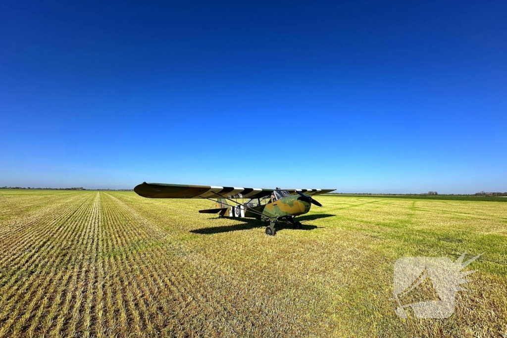 Historisch vliegtuig maakt noodlanding