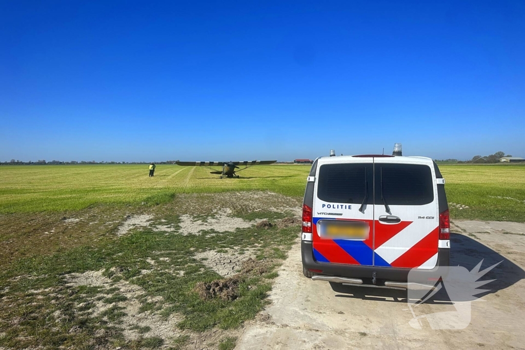 Historisch vliegtuig maakt noodlanding