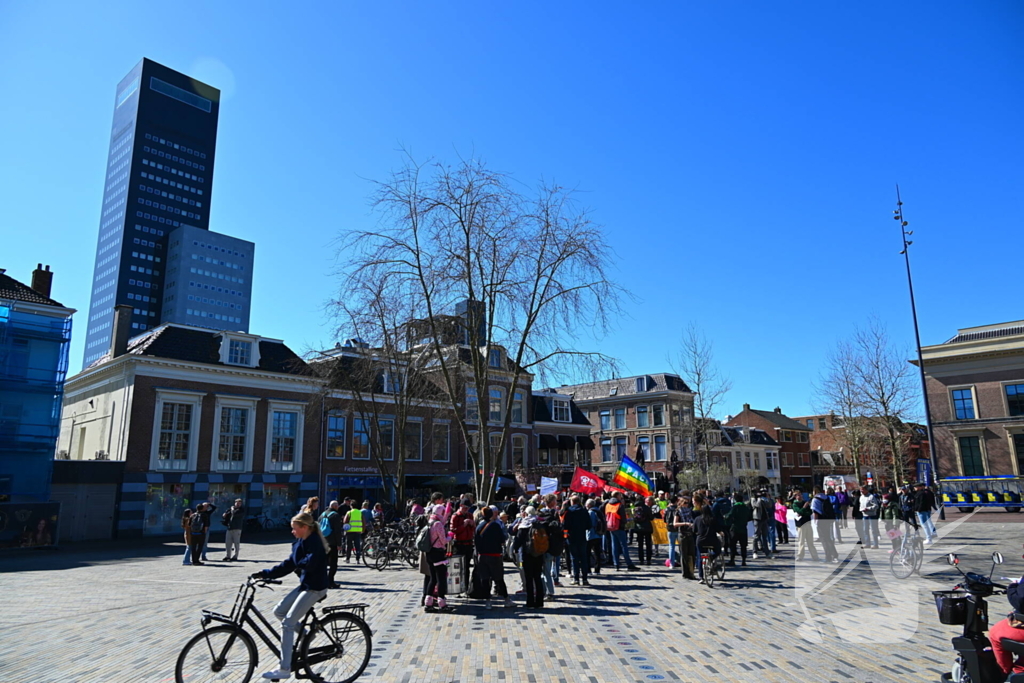 Protestmars voor menselijkheid en tegen militarisme