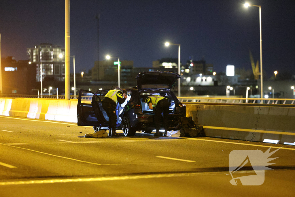 Persoon springt van viaduct bij ruzie na botsing