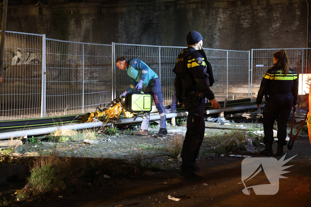 Persoon springt van viaduct bij ruzie na botsing