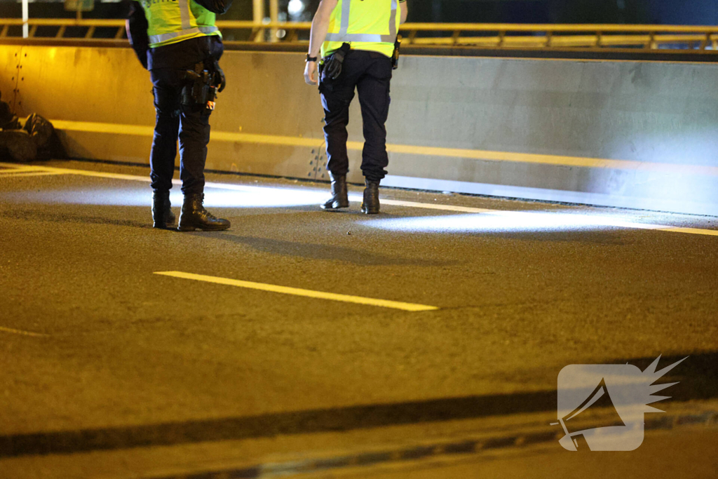 Persoon springt van viaduct bij ruzie na botsing