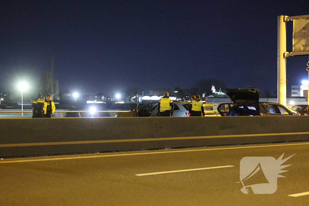 Persoon springt van viaduct bij ruzie na botsing