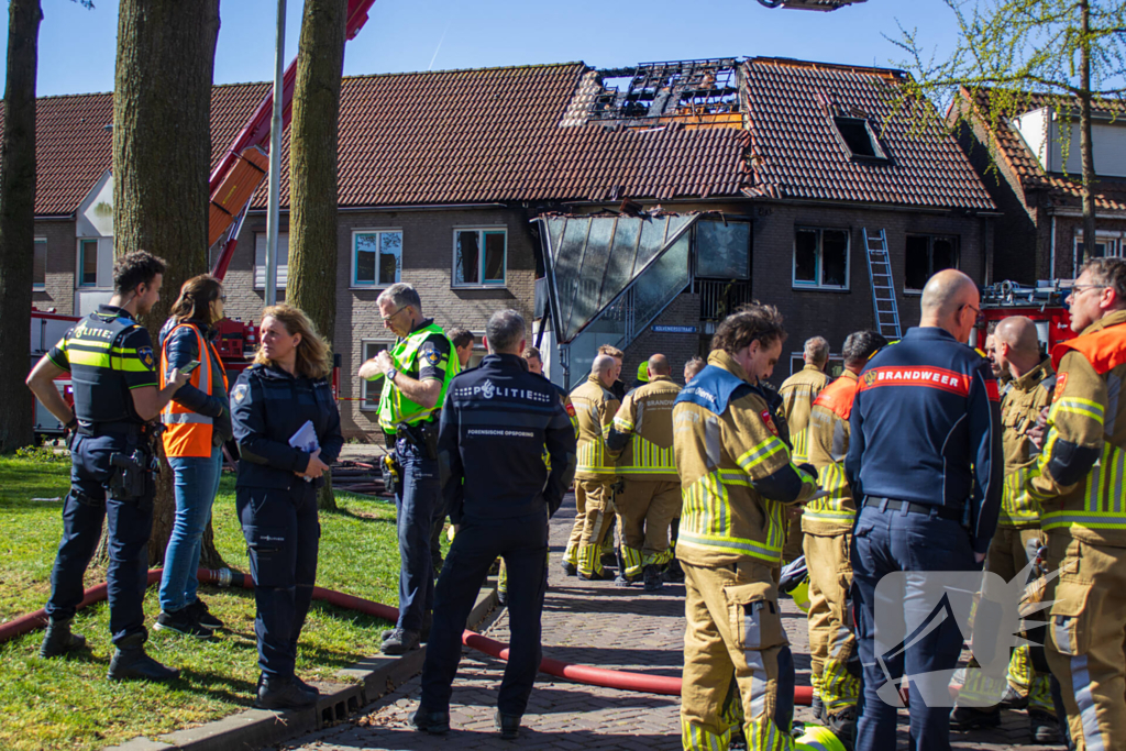 Dode aangetroffen bij woningbrand