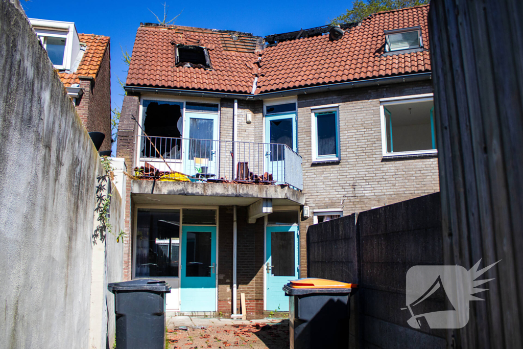 Dode aangetroffen bij woningbrand