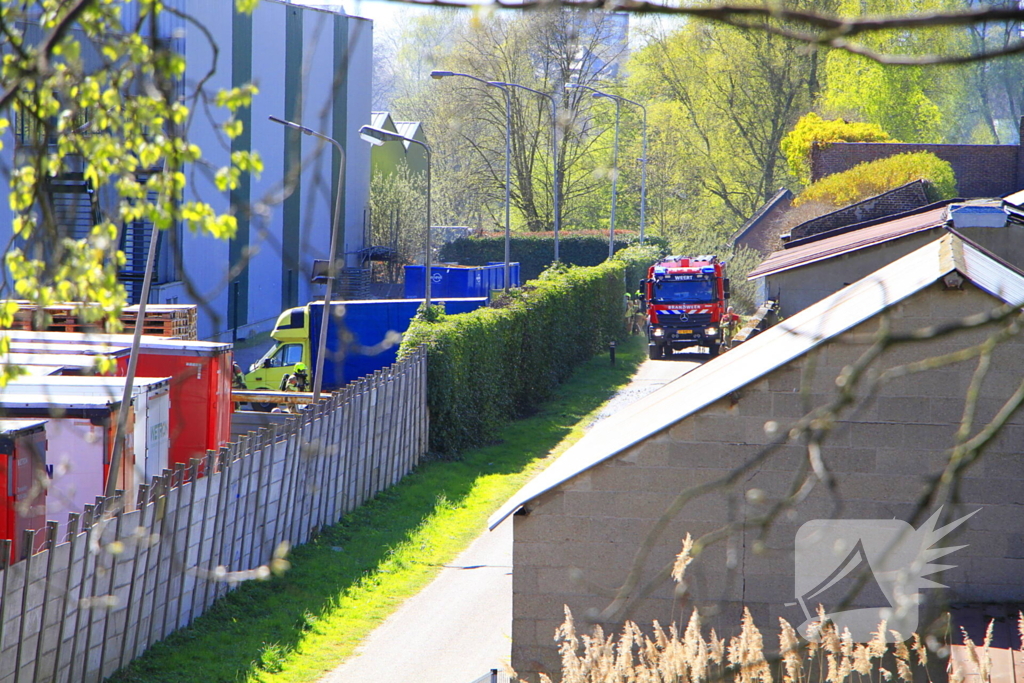 Flinke rookontwikkeling bij brand in bakwagen