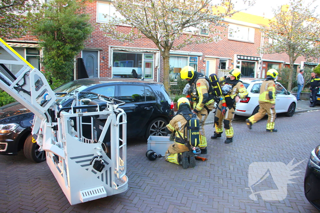 Brandweer dooft schoorsteenbrand