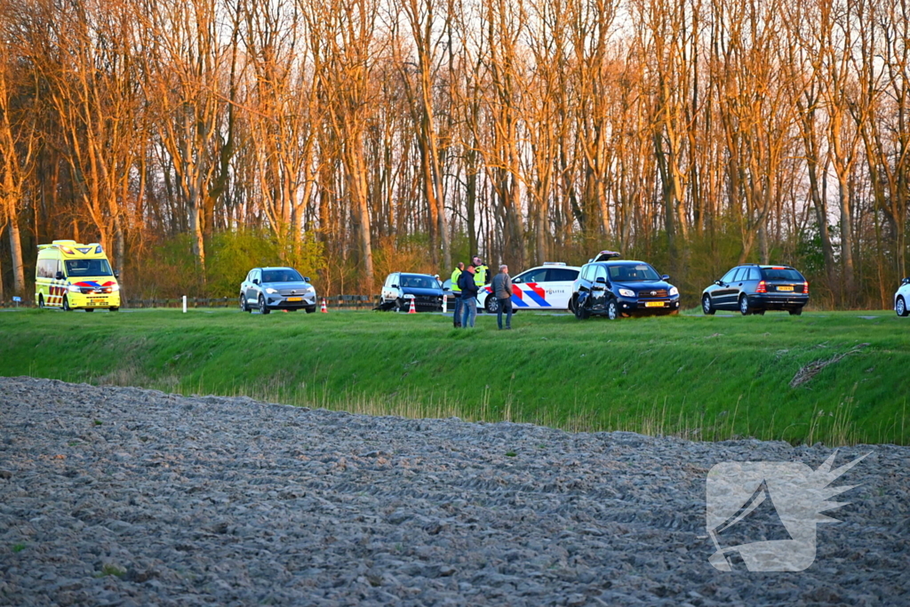 Twee voertuigen betrokken bij aanrijding