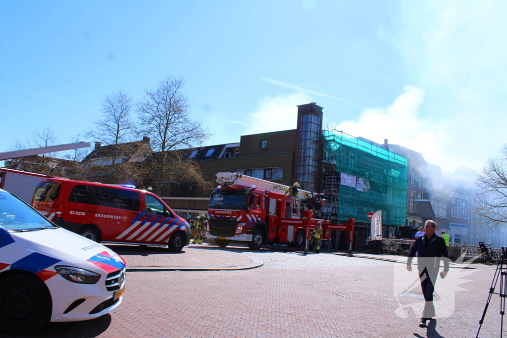 Veel rookontwikkeling door woningbrand