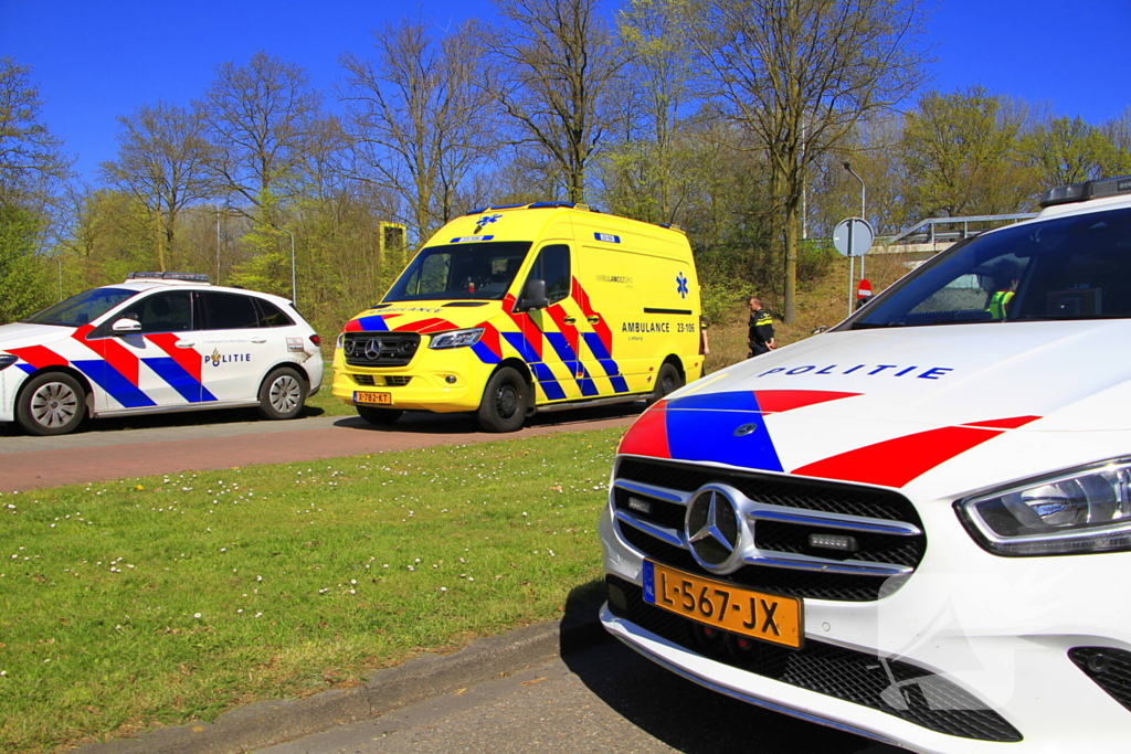 Fietser komt ten val na aanrijding