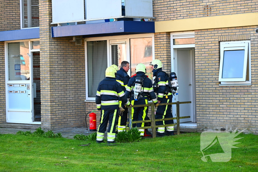 Brandweer ventileert woning na vergeten pan op vuur