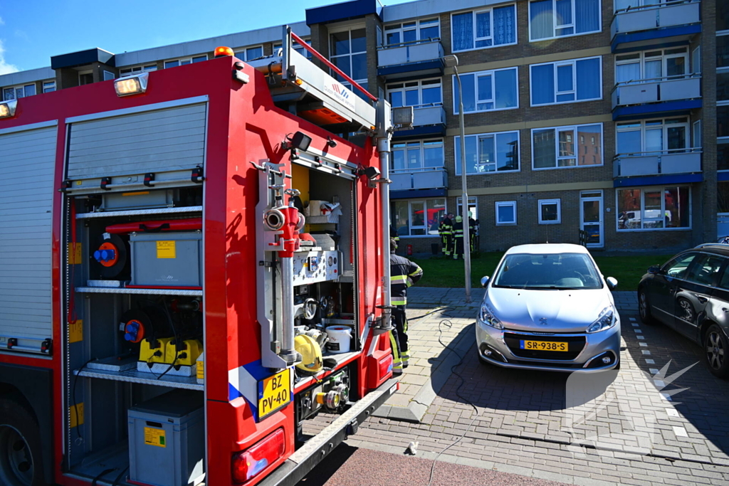 Brandweer ventileert woning na vergeten pan op vuur