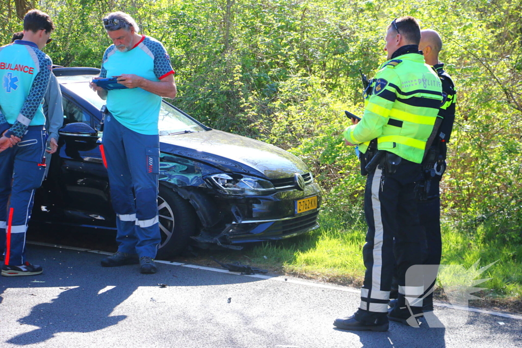 Automobilist klapt op andere automobilist tijdens afhandeling van een aanrijding
