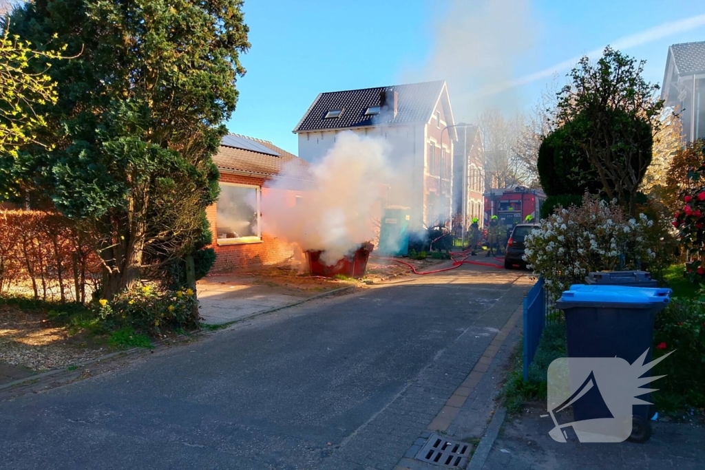 Bouwcontainer geblust door brandweer