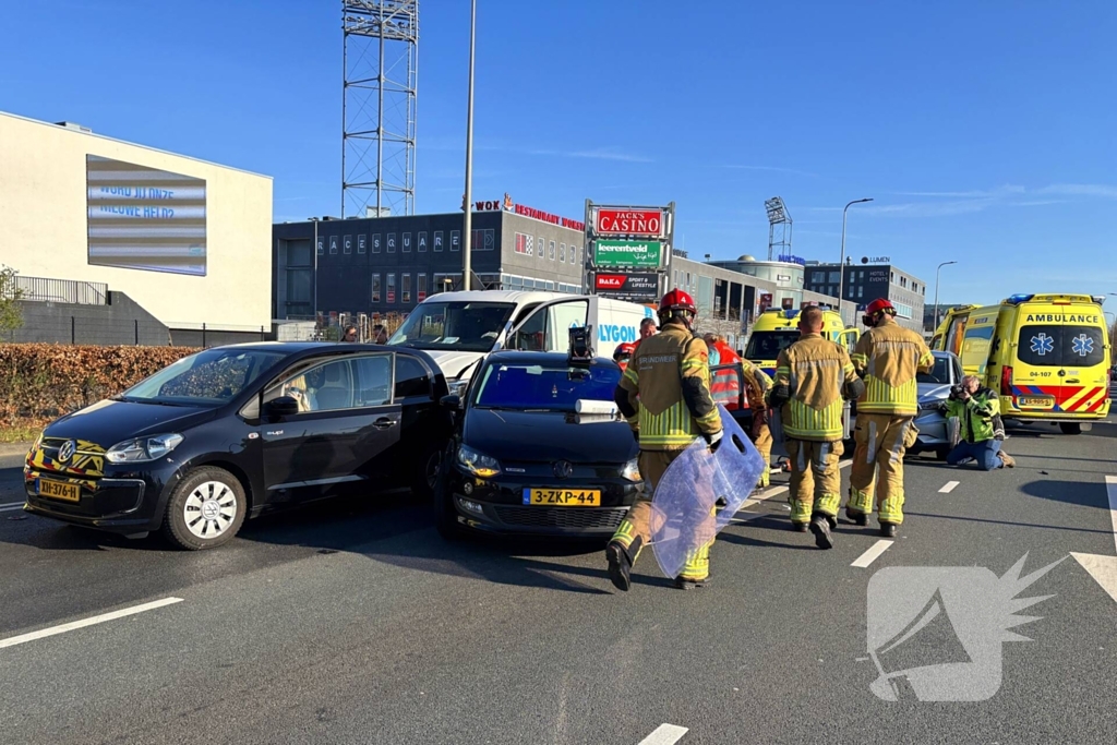 Ongeval tussen meerdere voertuigen