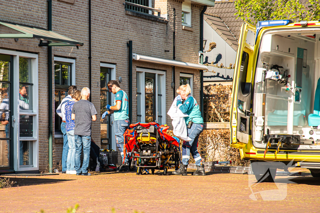 Persoon gewond na val van ladder