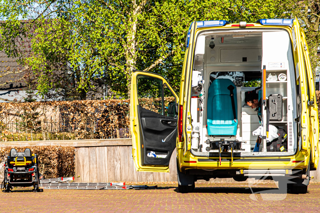 Persoon gewond na val van ladder