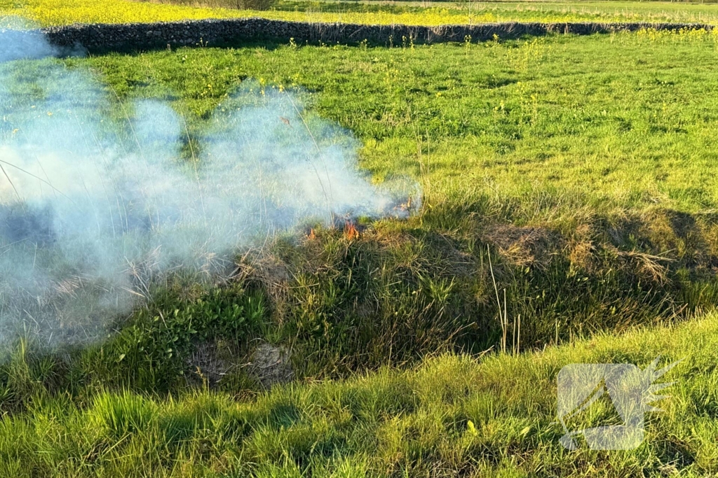 Bermbrand snel onder controle