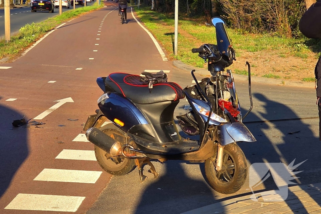 Scooterrijder gewond bij aanrijding met automobilist