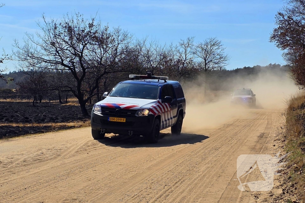 Rook waargenomen op heide brandweer blust brand