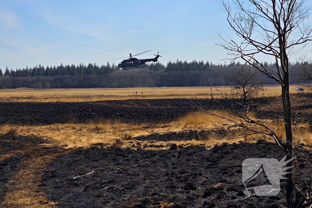 Rook waargenomen op heide brandweer blust brand