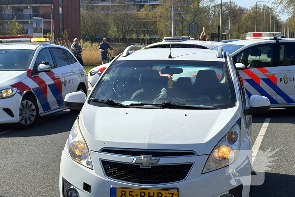 Persoon op step gewond bij aanrijding met automobilist