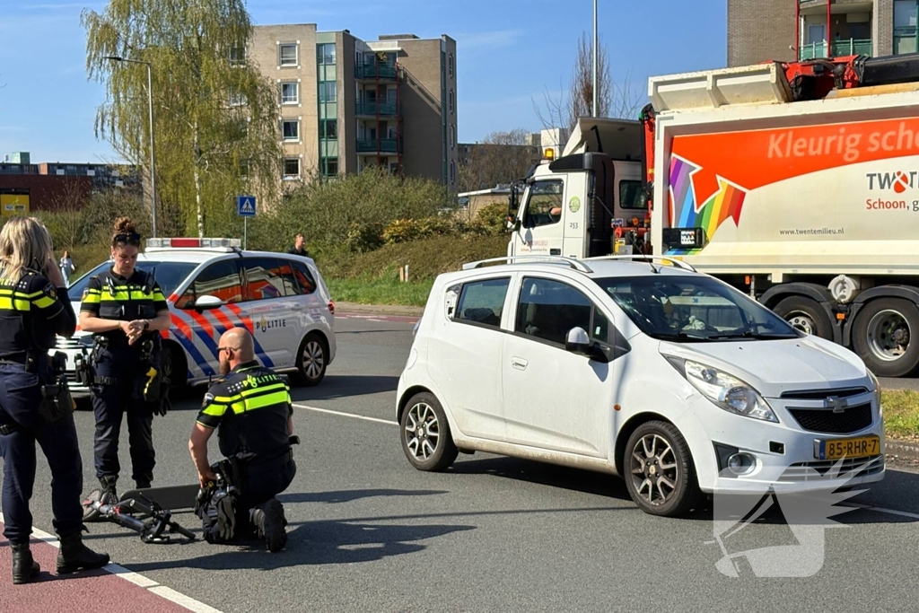 Persoon op step gewond bij aanrijding met automobilist