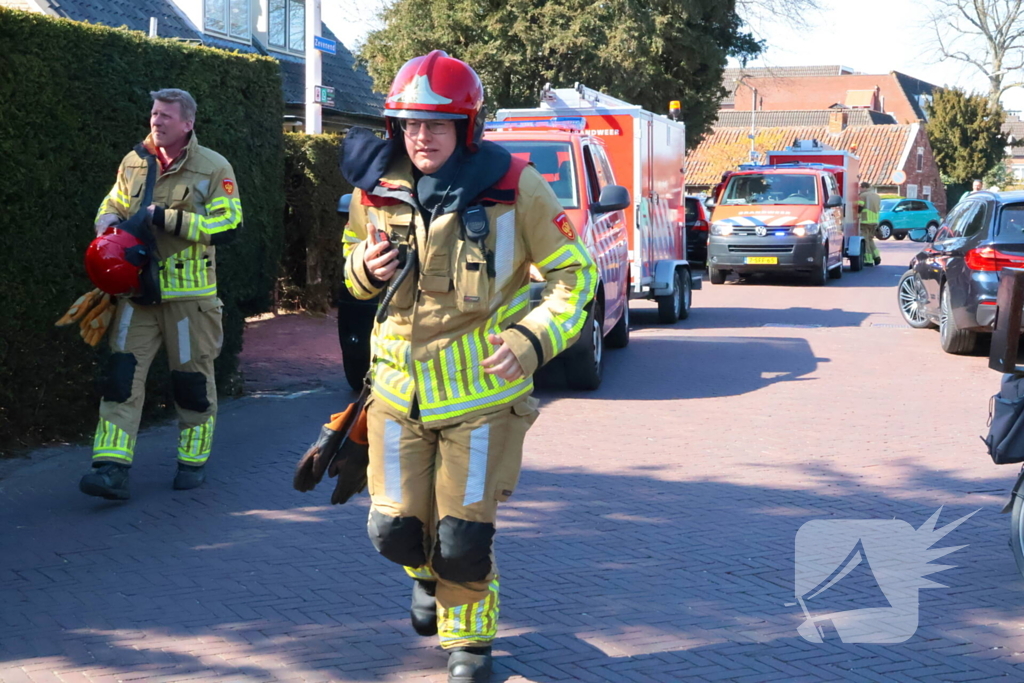 Brand op dak snel onder controle