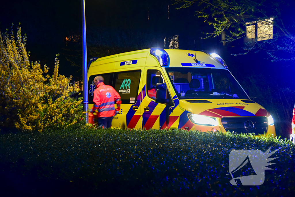 Hulpdiensten groots ingezet voor melding steekpartij, persoon zwaargewond